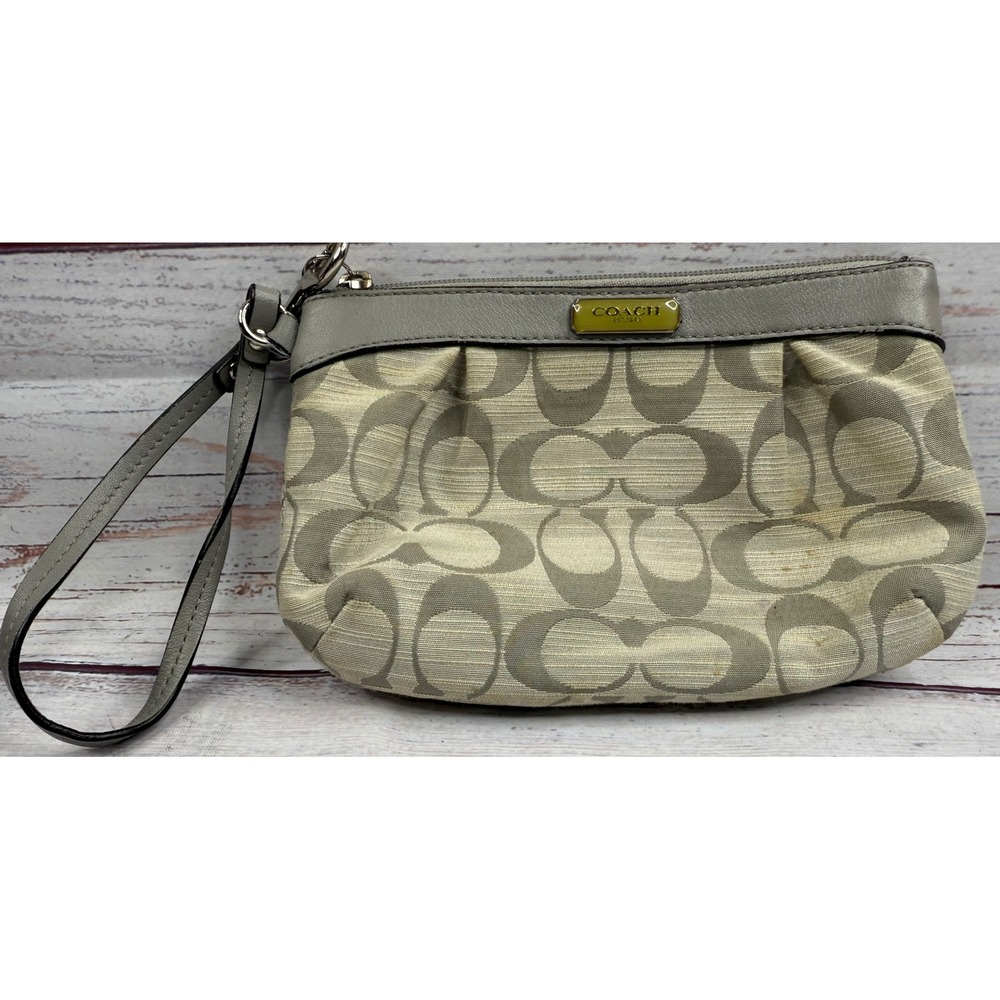 Coach Signature Jacquard Wristlet Grey Cream Small Clutch Bag Pink Lining